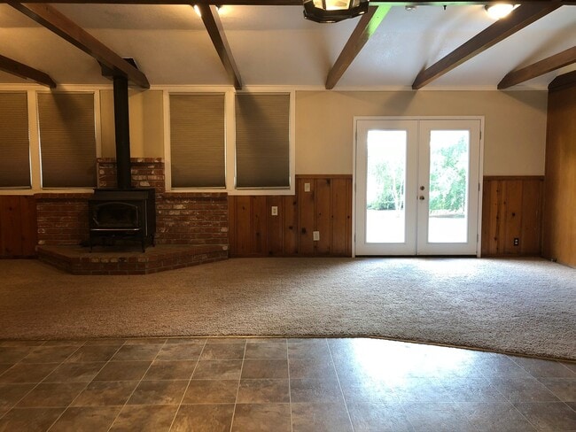 Building Photo - 1980 Sultana Dr