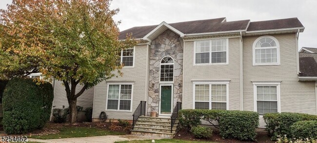 Primary Photo - 6 Whitehead Rd