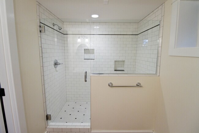 Building Photo - Charming Sabin Craftsman with Fenced Yard, Deck, and More!