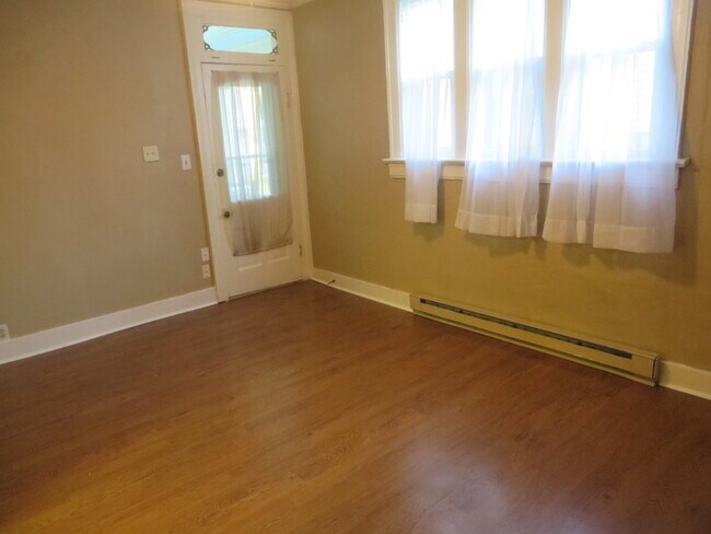 Building Photo - 1125 Wilt St