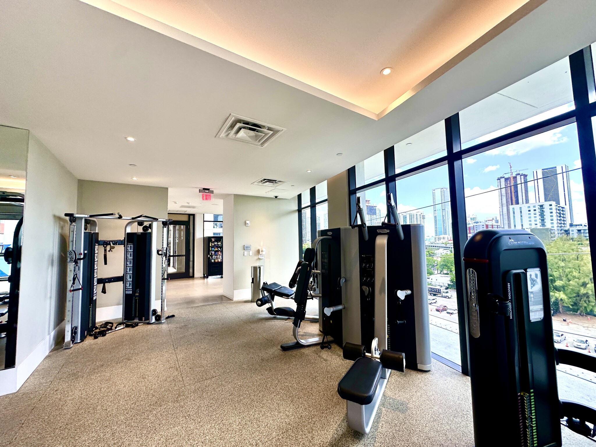 Building Photo - 1910 NW 1st Pl