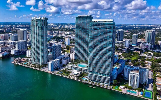 Building Photo - 480 NE 31st St