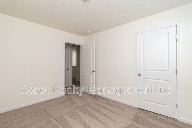 Building Photo - 2019 Southwood Cir