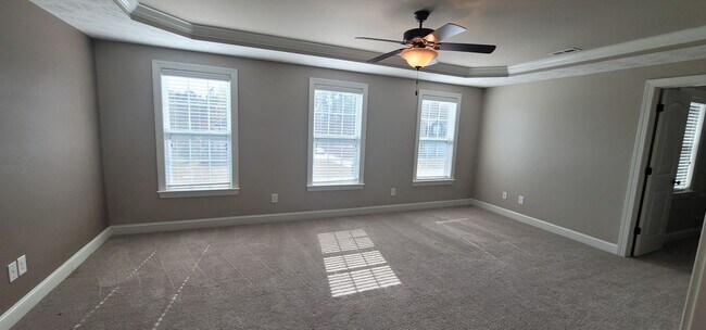 Building Photo - Beautiful Two-Story Home located in Asheford- Close to Fort Bragg & Minutes from Shopping/Restaur...