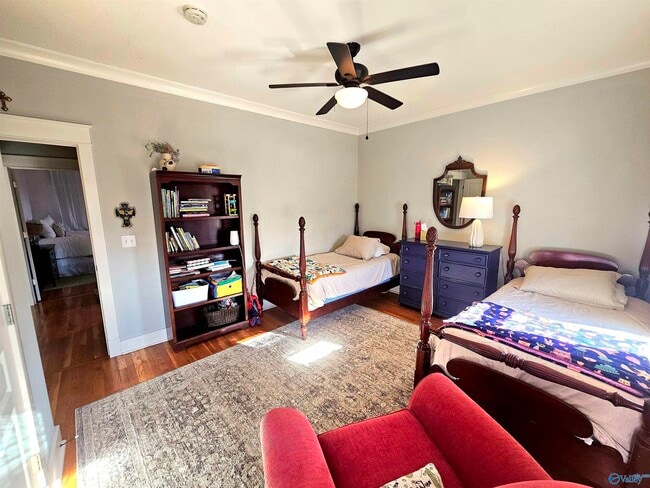 Building Photo - 3002 Brook Park Dr SE