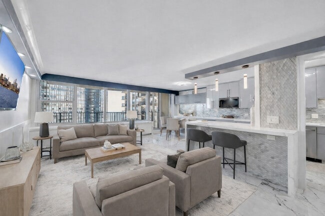 Building Photo - 400 E Randolph St