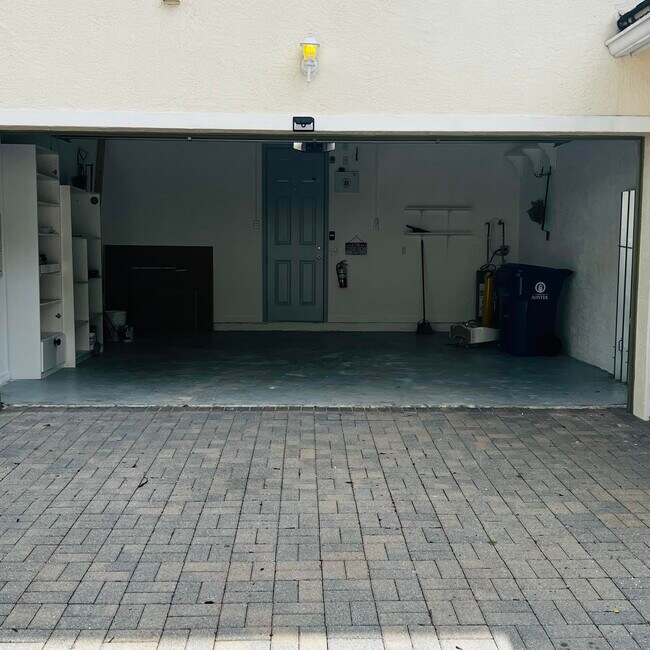 Building Photo - 4316 Main St