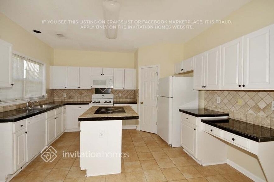Building Photo - 3505 Donamire Way NW