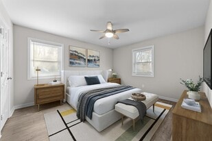 Building Photo - Creekside at Kennedy Mill