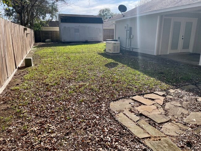 Building Photo - 870 Fenway Park