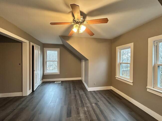 Building Photo - 121 Hardytown Rd