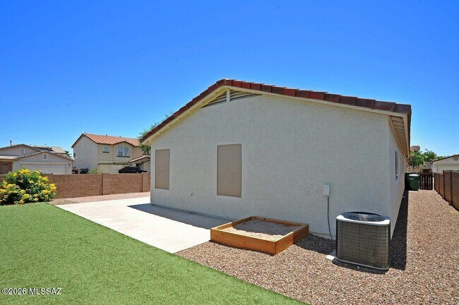 Building Photo - 7740 W Oak Stream Rd