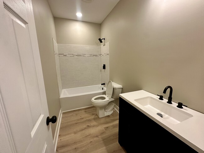 Building Photo - 232 Sylvan Rd