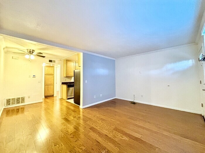 Dining Area - 3625 Ash St
