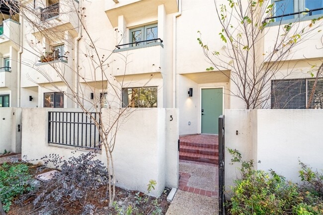 Building Photo - 4030 Gilbert Ave