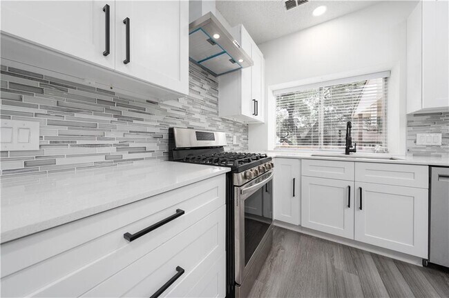 Building Photo - 15903 Cornerwood Ct