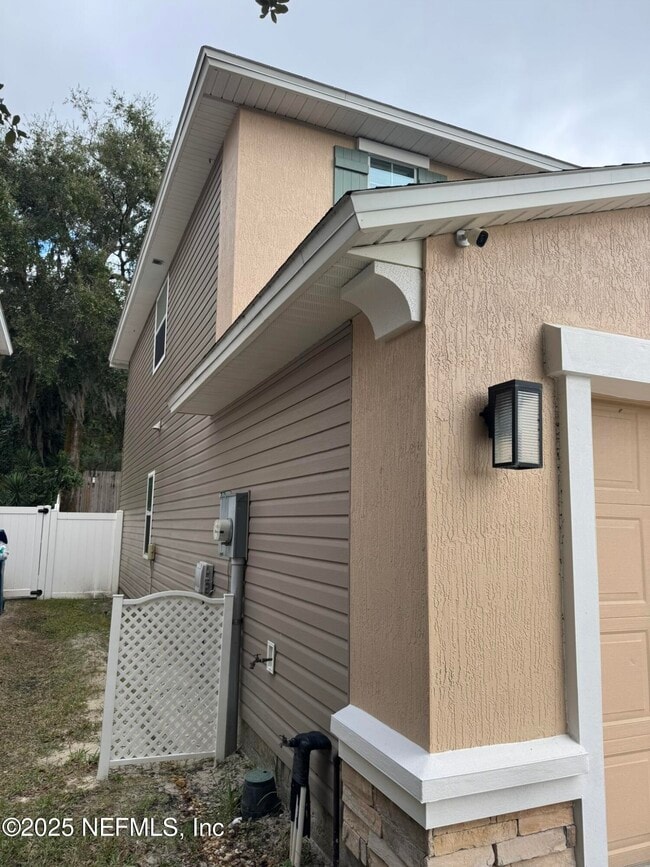 Building Photo - 348 Auburn Oaks Rd E