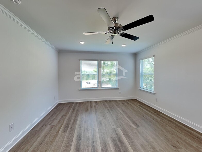 Building Photo - 1120 Livengood Wy