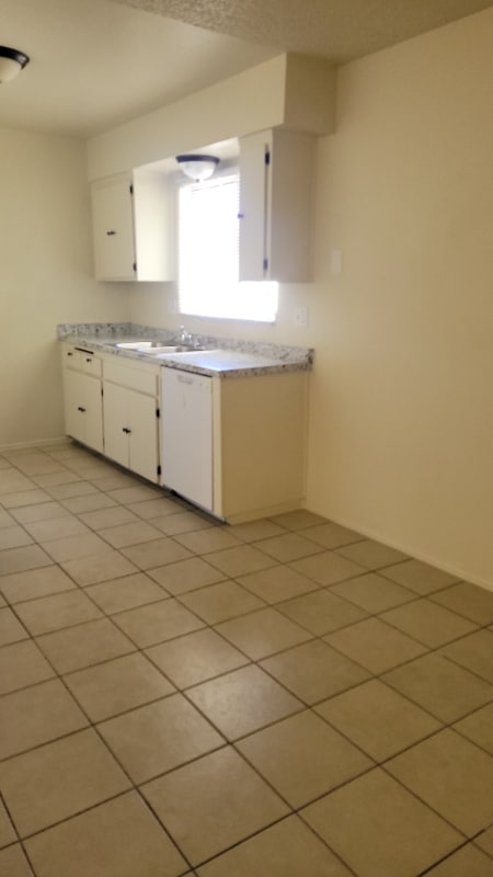 Building Photo - 15523 Barranca Way