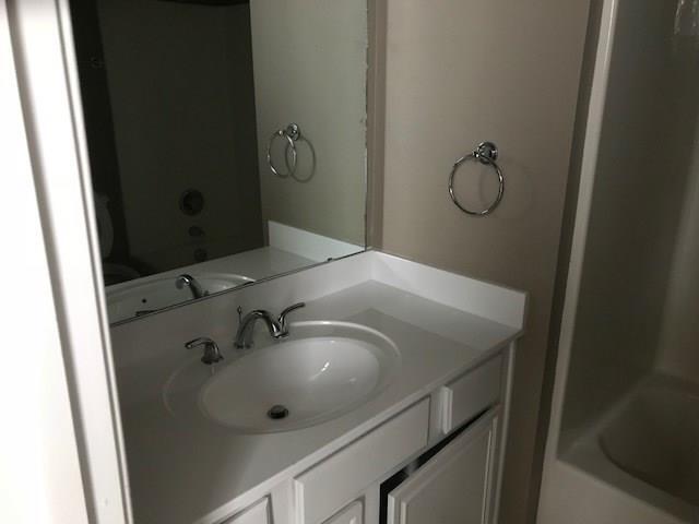 Building Photo - 544 Langston St