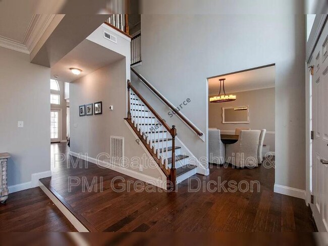 Building Photo - 5503 Saddlewood Ln