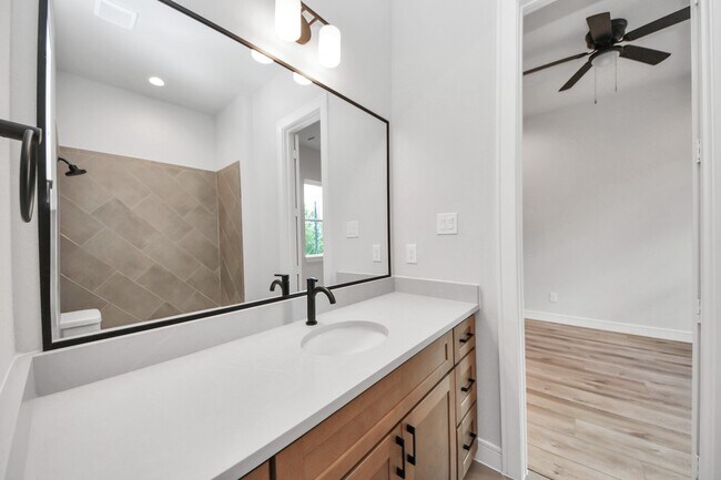Building Photo - 6519 Old Olive Tree Dr