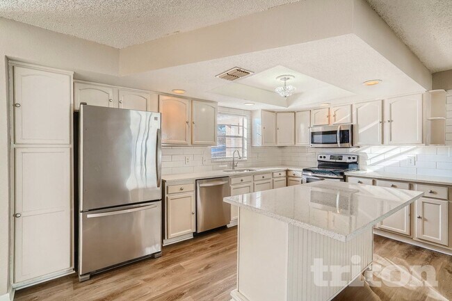 Building Photo - 11391 Salters St