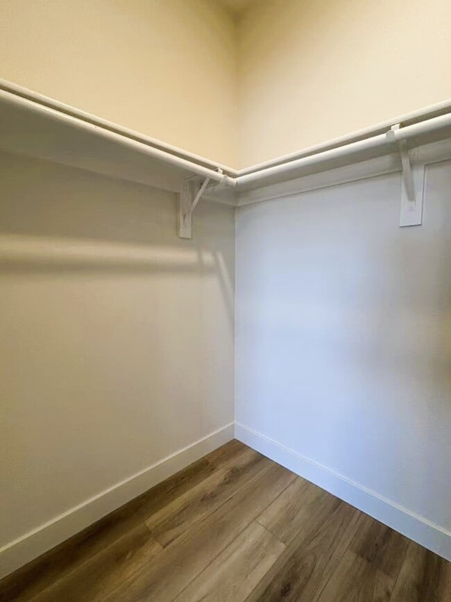 Building Photo - 2112 Fred Brown Dr