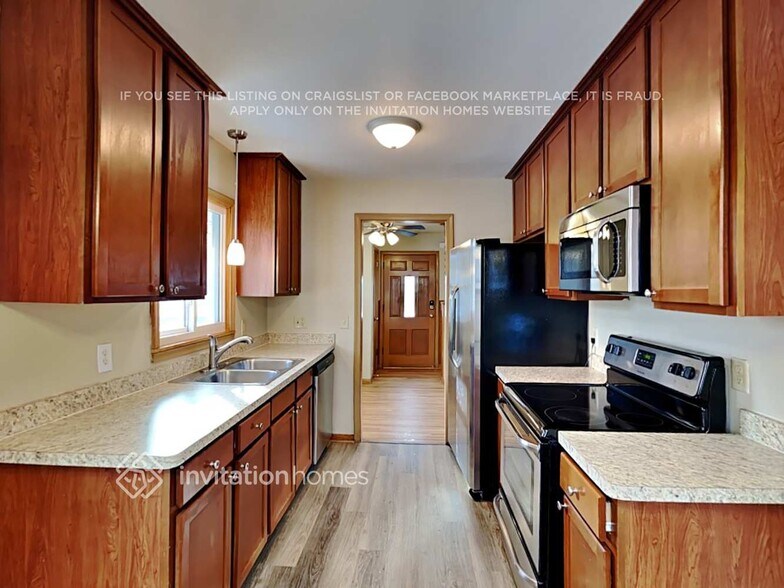 Building Photo - 5239 4th St NE