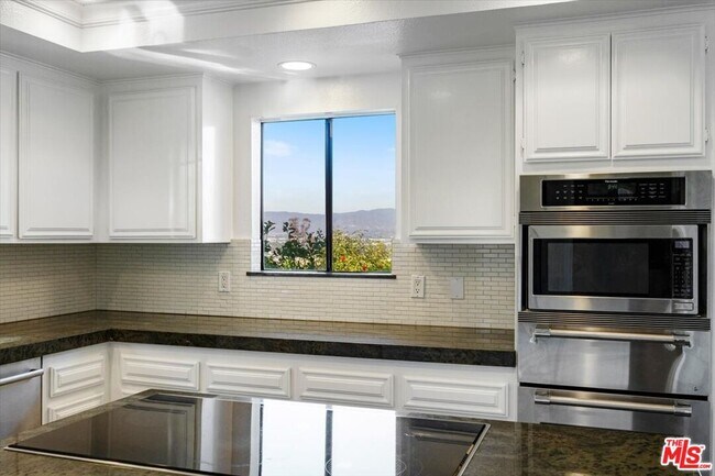 Building Photo - 3630 Roberts View Pl