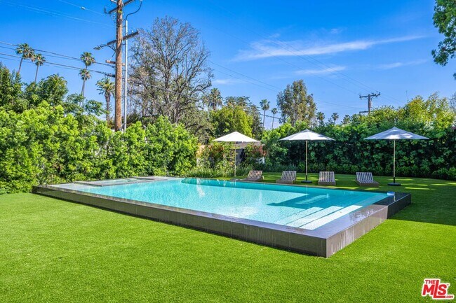 Building Photo - 616 N Alpine Dr