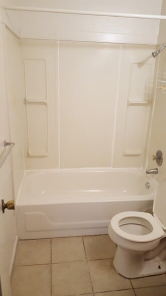 Building Photo - 536 J St