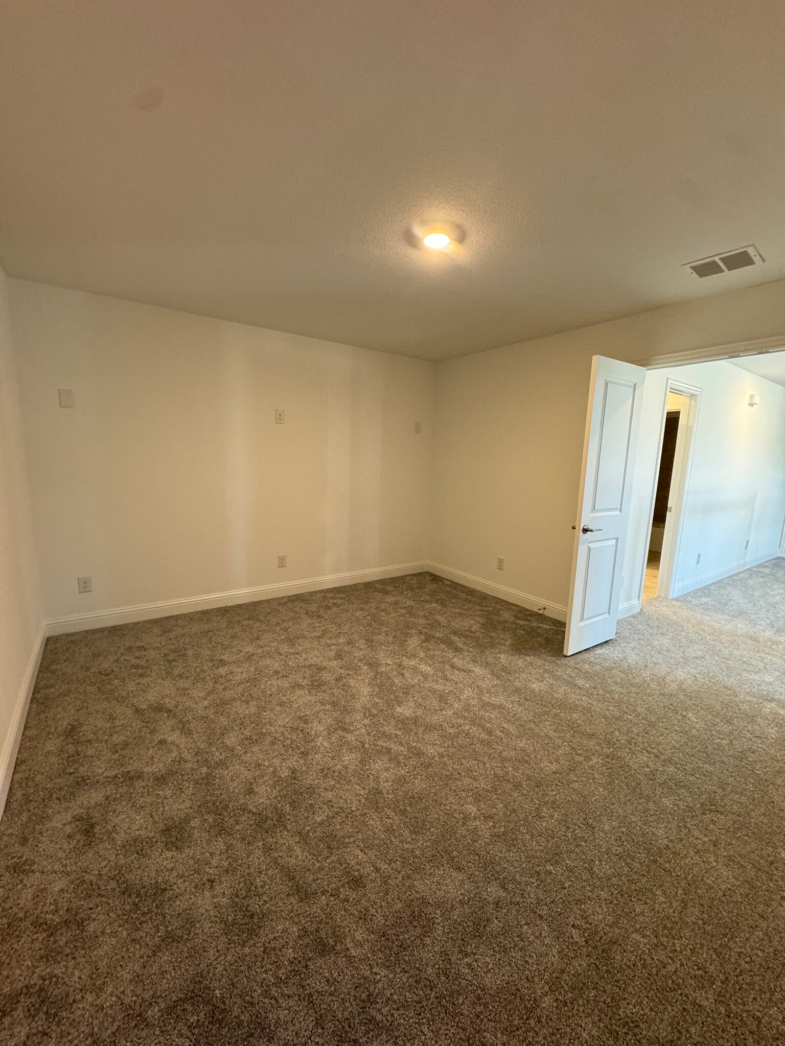 Building Photo - 701 Harmony Trl