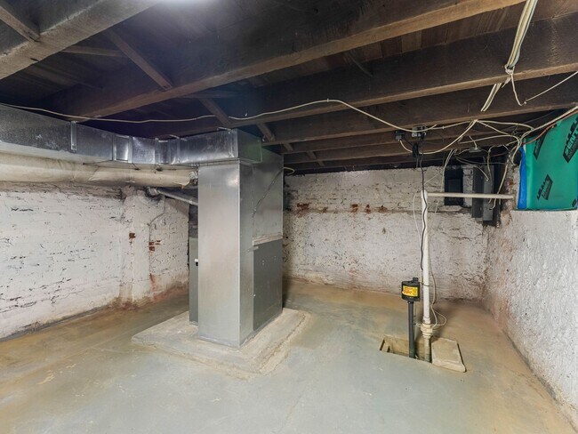 Building Photo - 124 Rancocas Rd