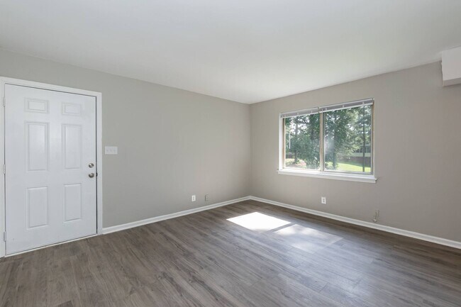 Building Photo - 209 Johnson St