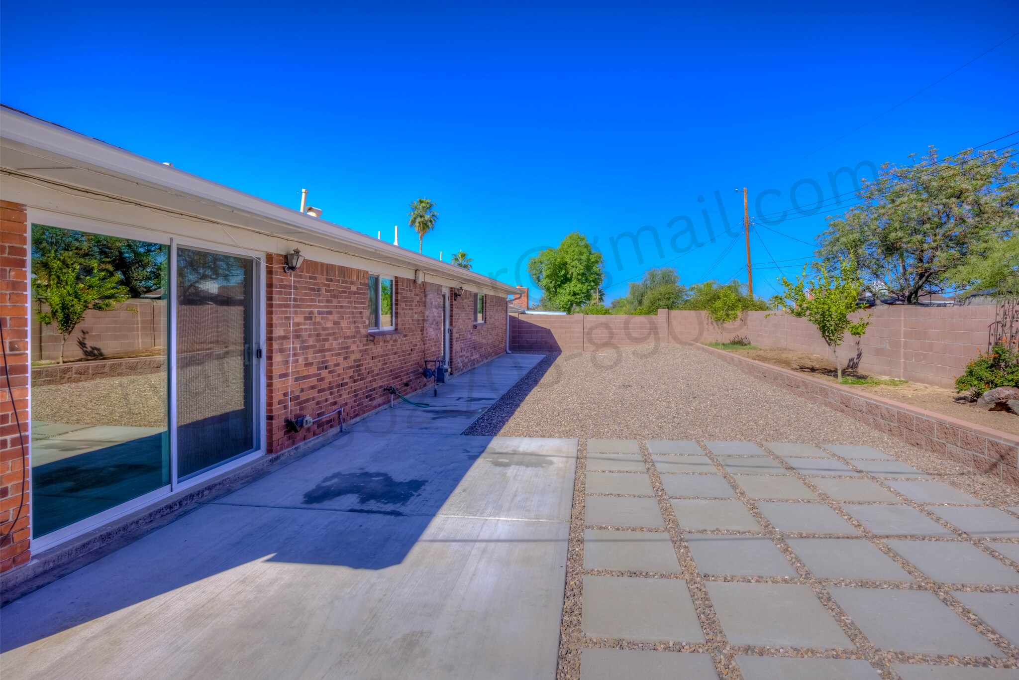 Building Photo - 6821 E 4th St