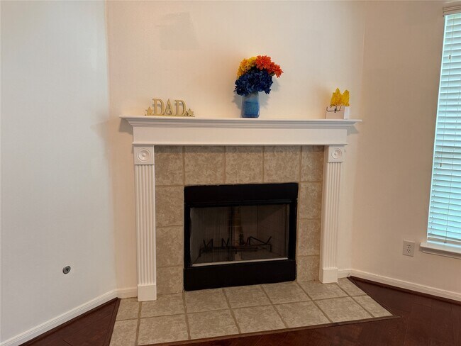 Building Photo - 15615 Lost Maples Dr