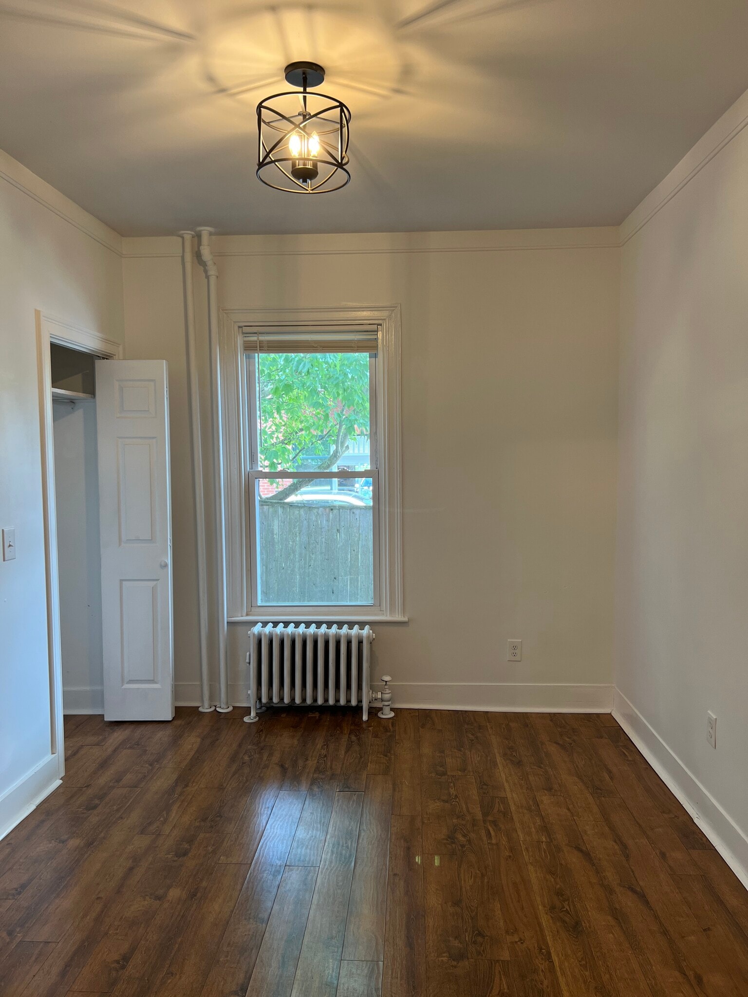 Building Photo - 1066 Forest Ave