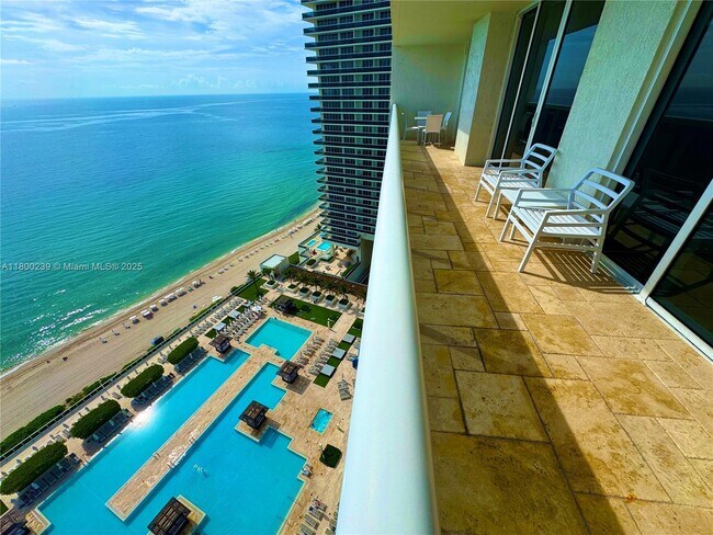 Building Photo - 1800 S Ocean Dr