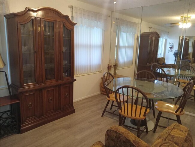 Building Photo - 2467 Finlandia Ln
