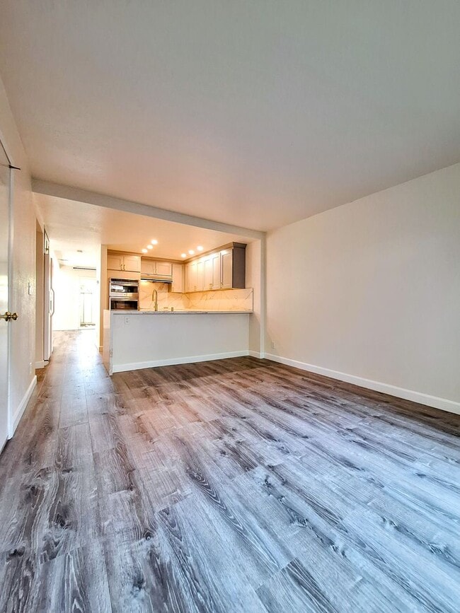 Building Photo - Spacious Two-Story 3bd Townhouse With Private Patios, Balcony, & Garage