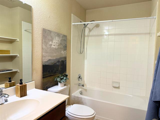 Building Photo - 2447 French St