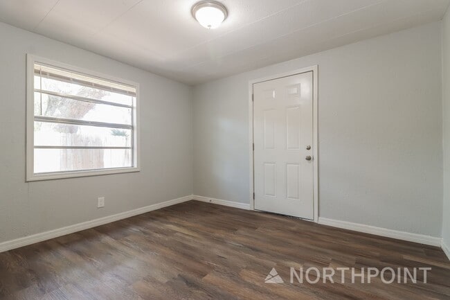 Building Photo - 3 BR/1.5BA | Newly Renovated Single Family Home |  Tropical Landscaping | In St Peterburg!