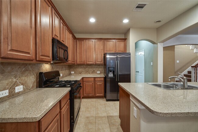 Building Photo - 17250 Lafayette Hollow Ln
