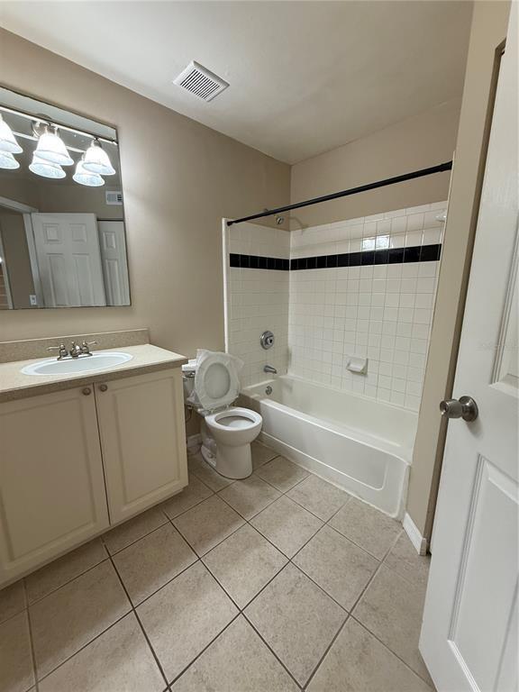 Building Photo - 1222 Bermuda Lakes Ln