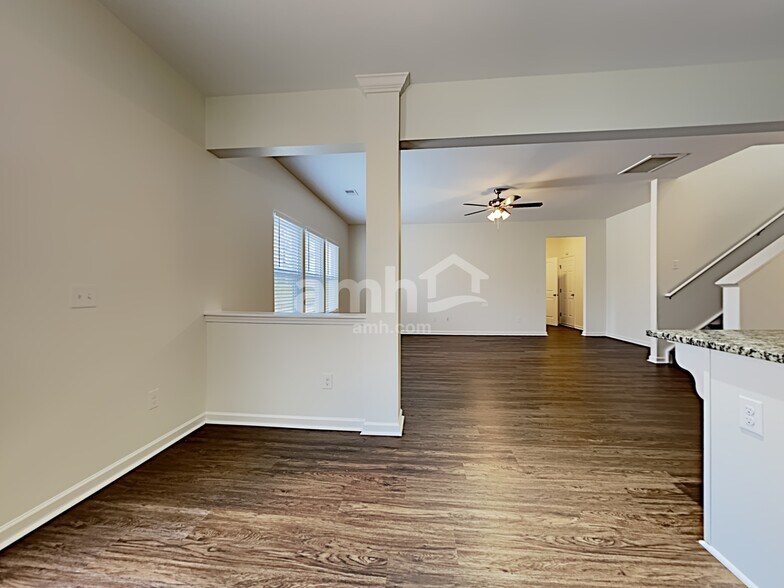 Building Photo - 355 Dunlin Dr