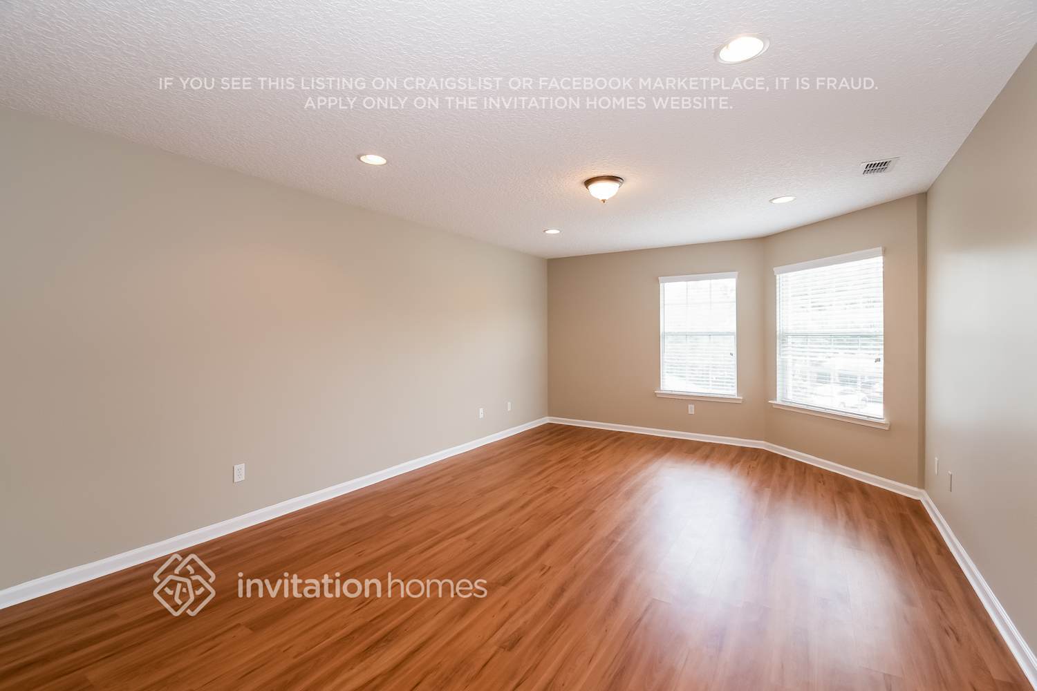 Building Photo - 2253 W Clovelly Ln