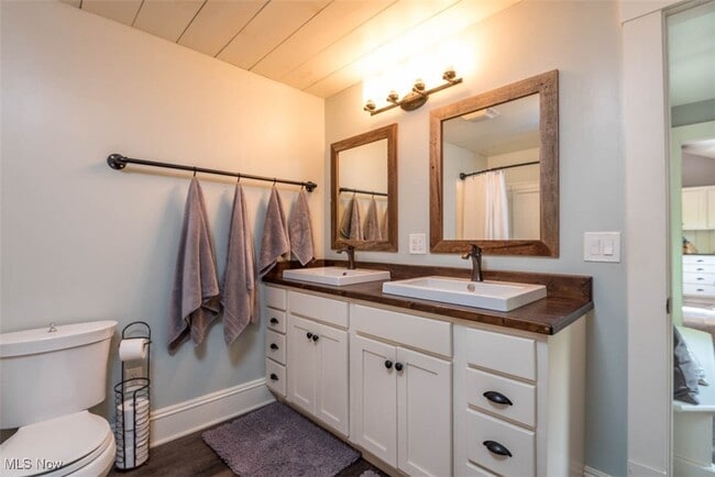 Building Photo - 6287 Riverview Rd