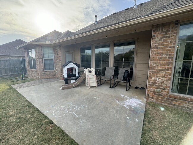 Building Photo - 2001 Mt Vernon Rd