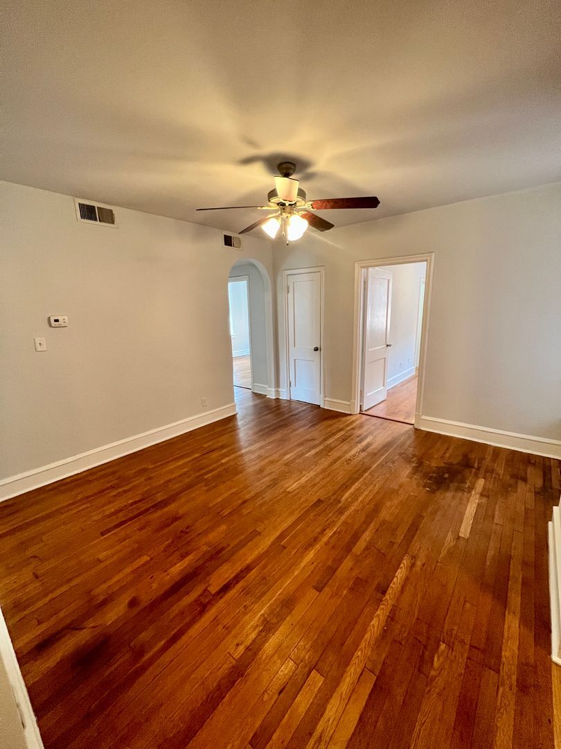 Interior Photo - 1106 West Franklin St